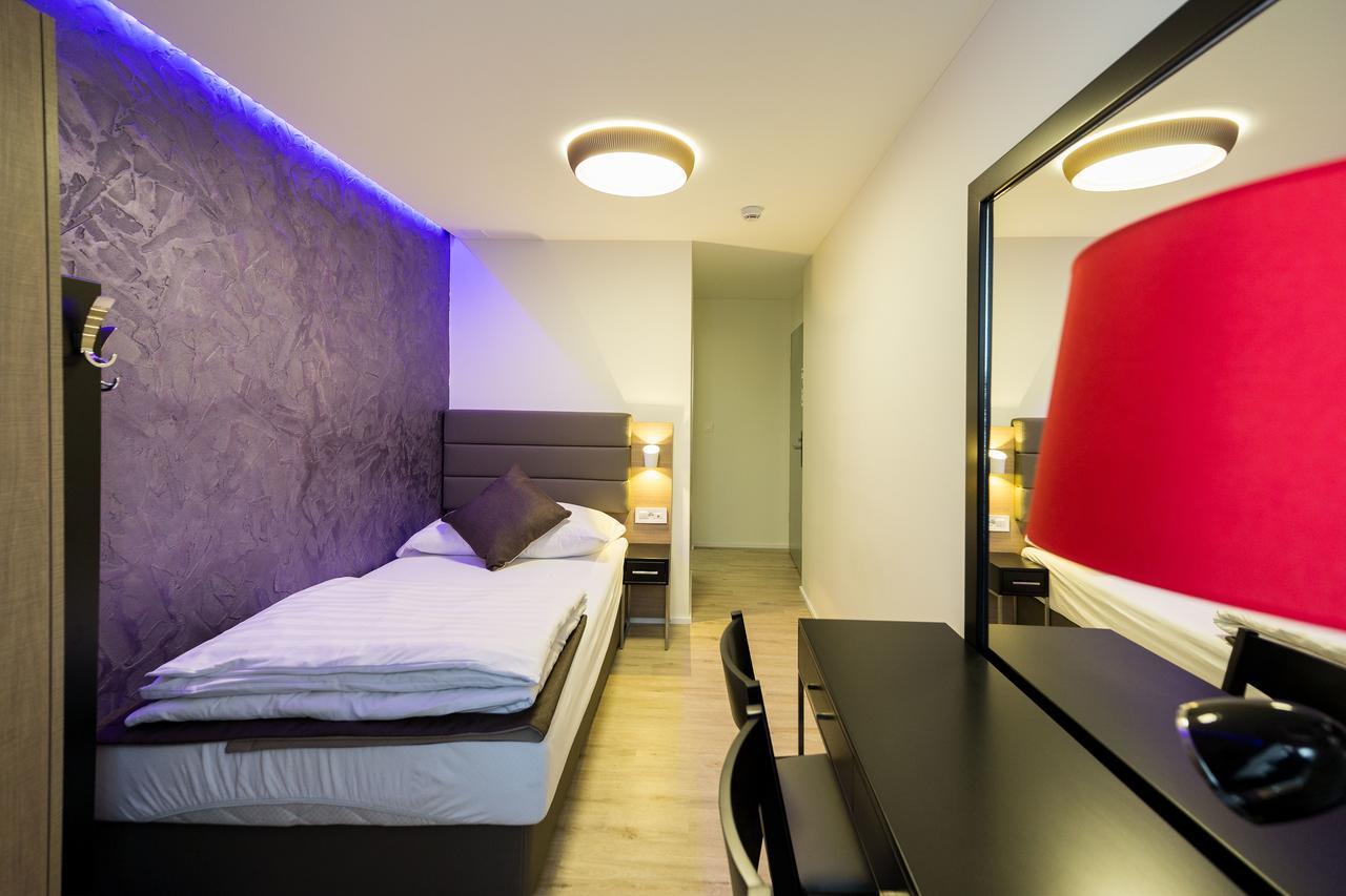 Sleep & Go Self-check-in Otel